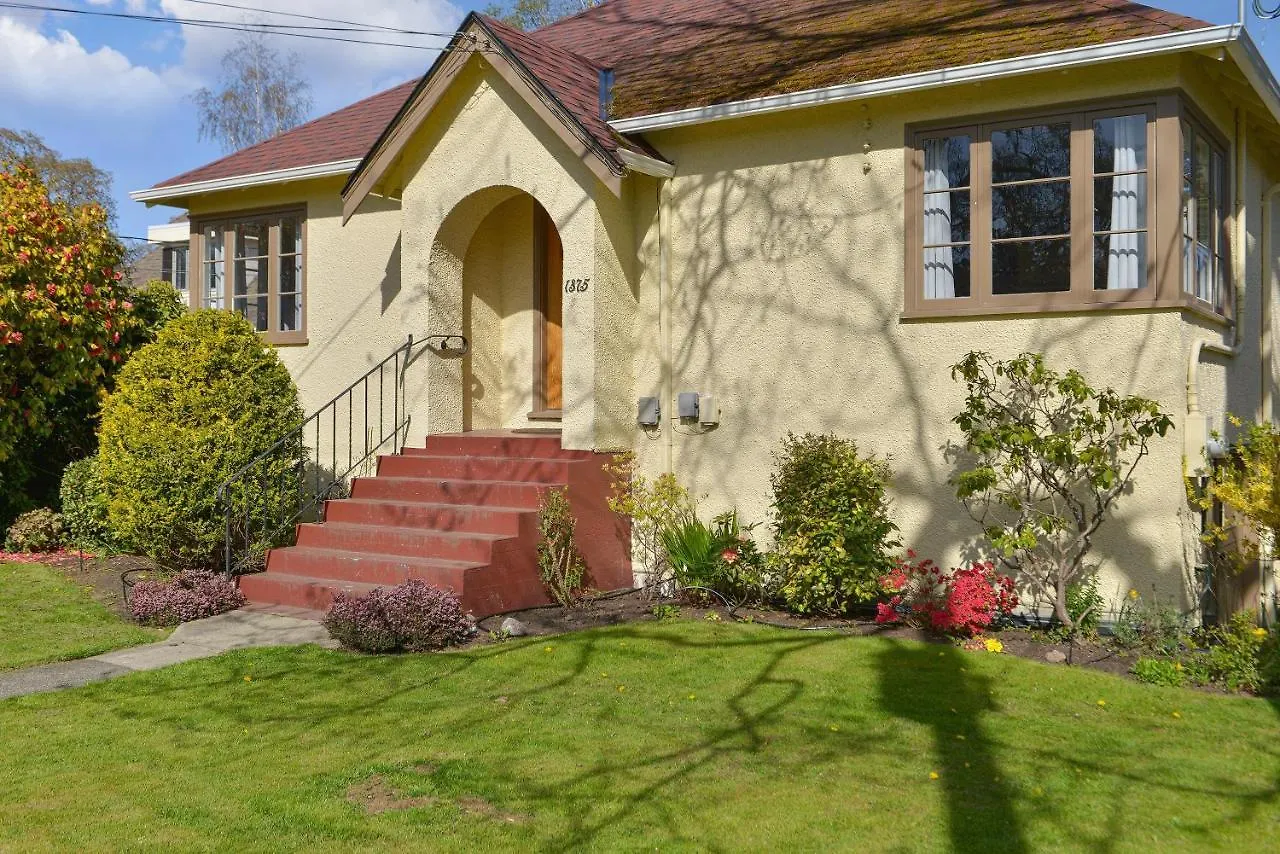 Oak Bay Village Villa Victoria